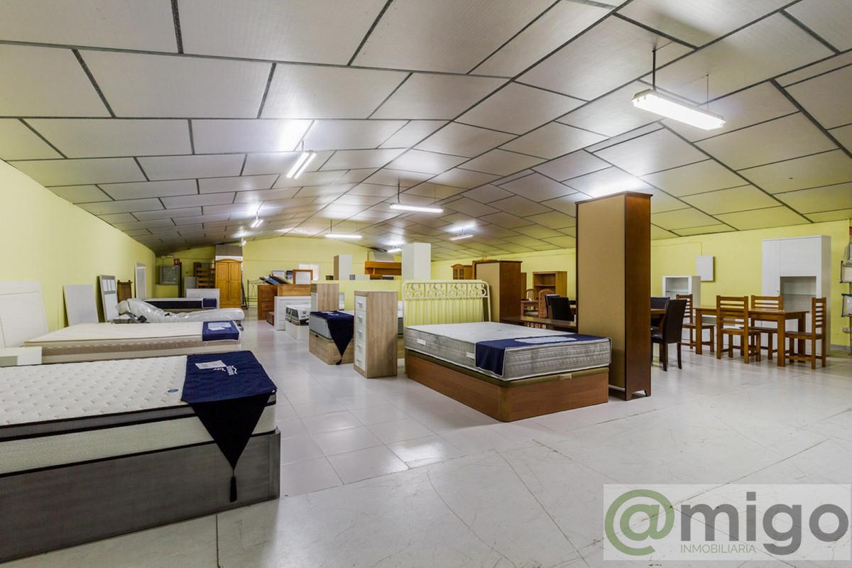 For sale of commercial in Estepona