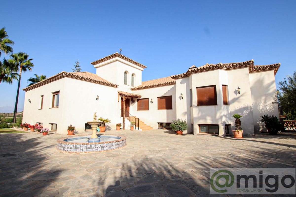 Venta de villa en Estepona