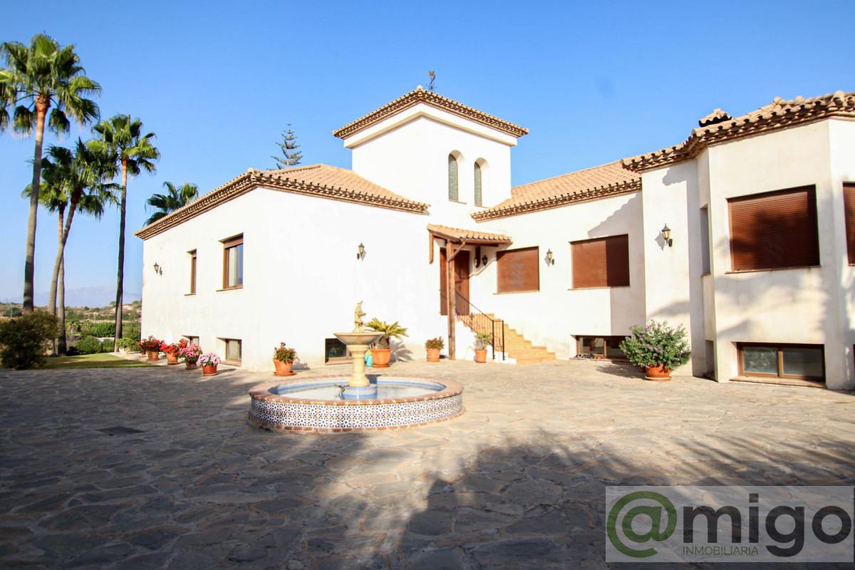 Venta de villa en Estepona