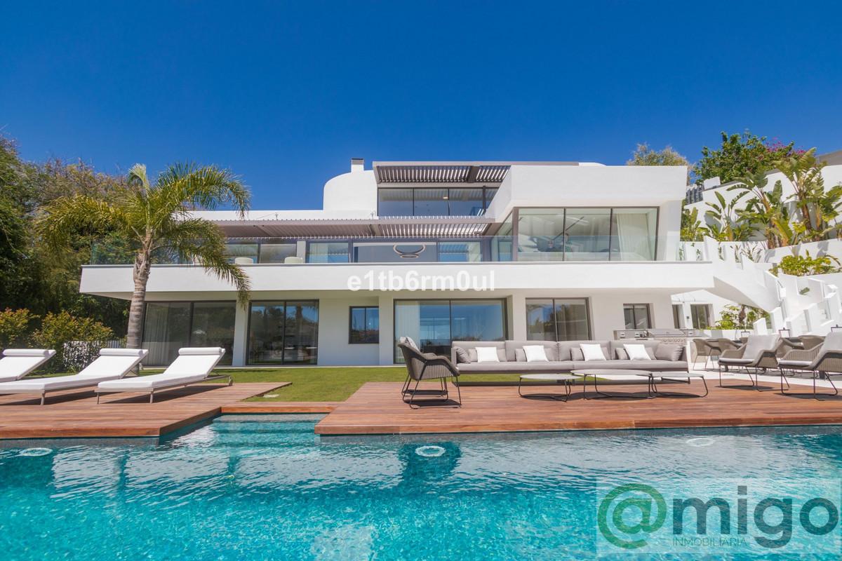 Продажа от

 Виллa на Marbella