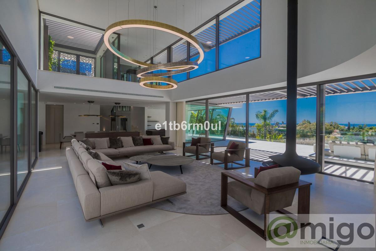 Продажа от

 Виллa на Marbella