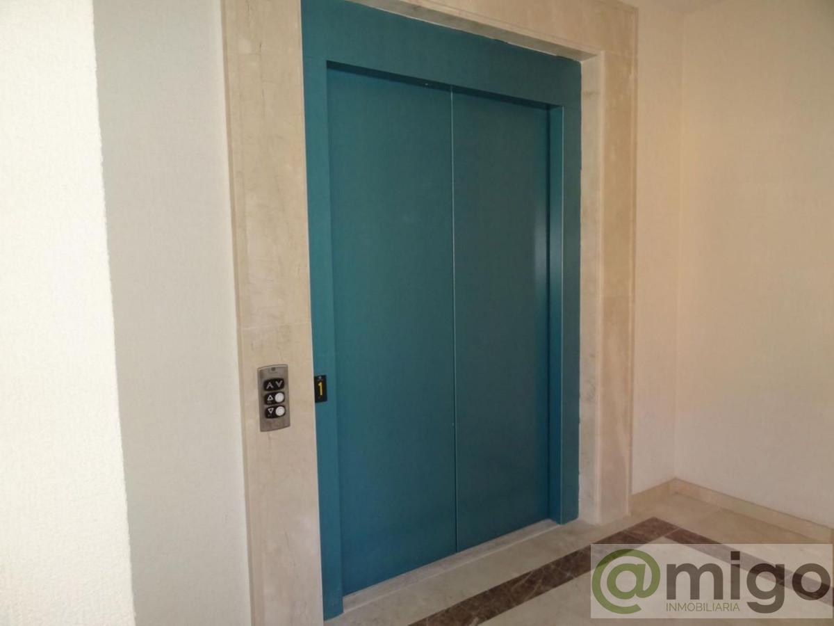 For sale of commercial in Málaga