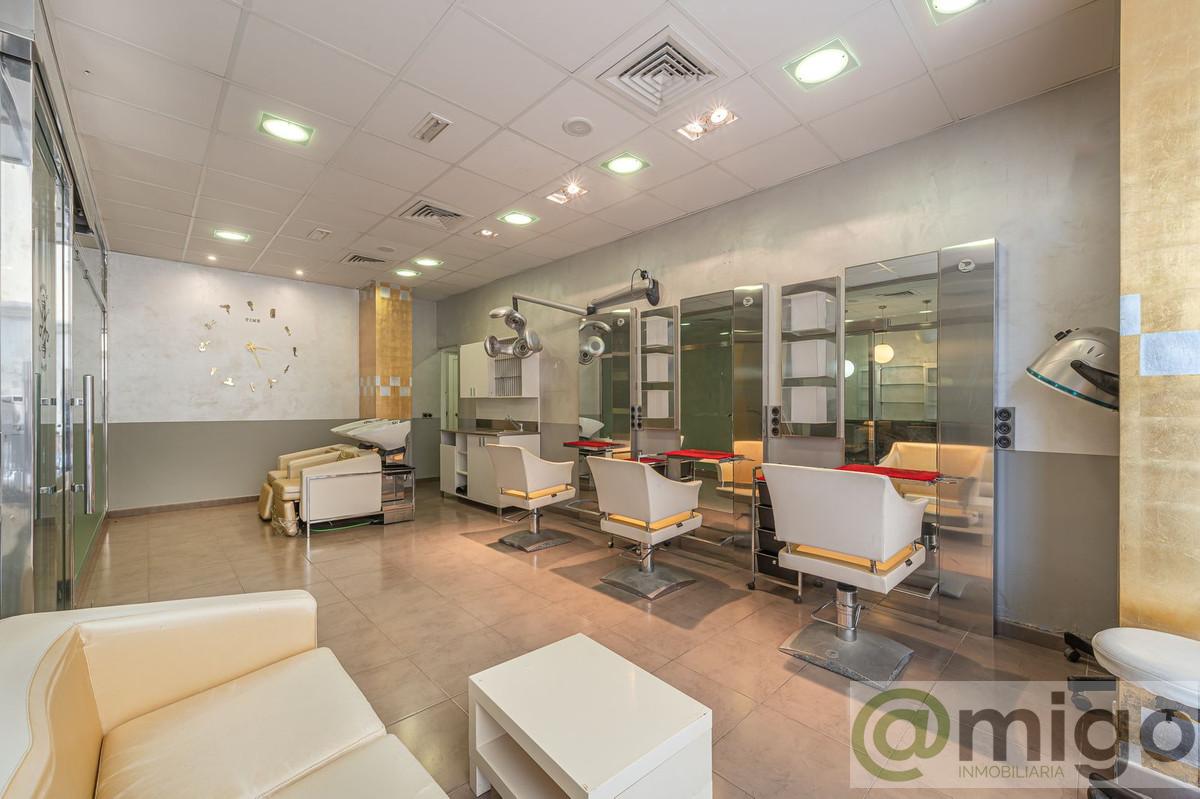 Продажа от

 Коммерческие помещения на Estepona