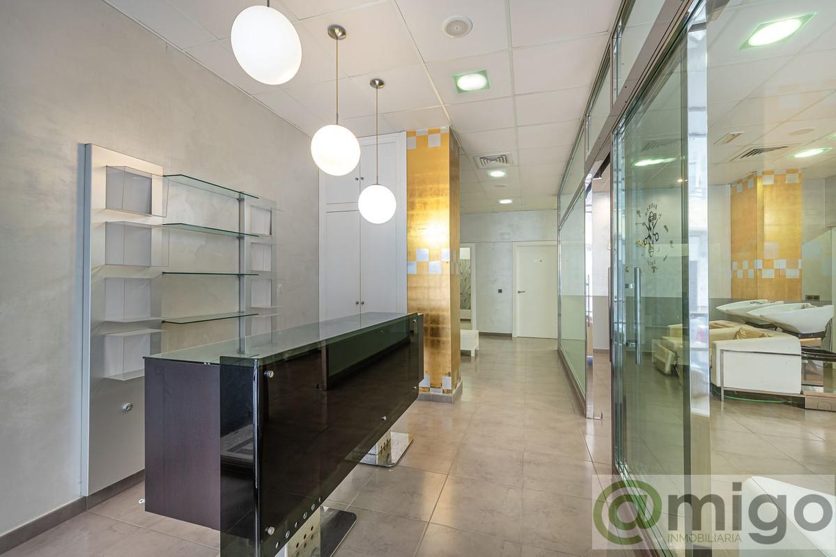 Venta de local en Estepona