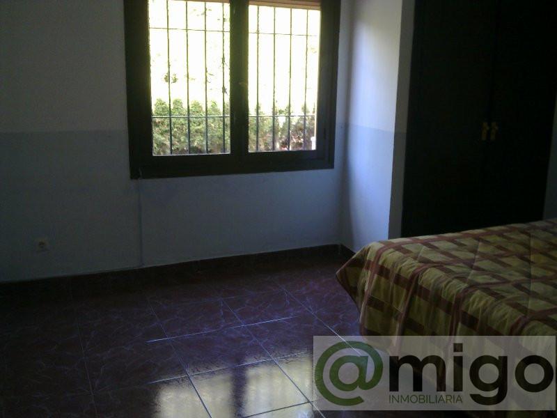 For sale of villa in Estepona