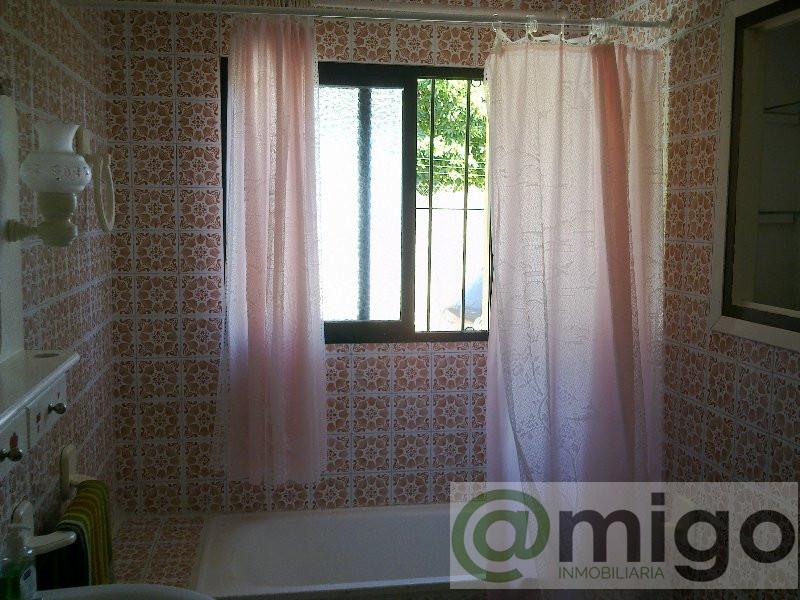 For sale of villa in Estepona