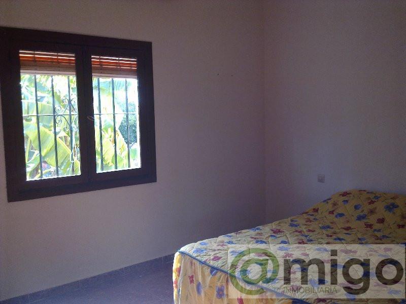 For sale of villa in Estepona