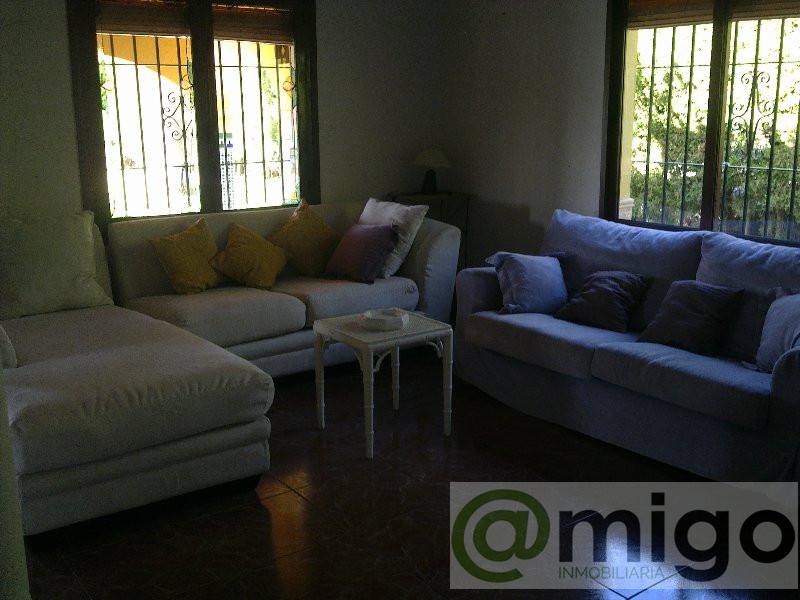 For sale of villa in Estepona