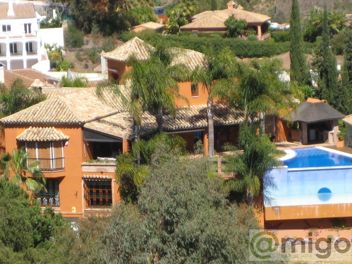 Продажа от

 Виллa на Marbella