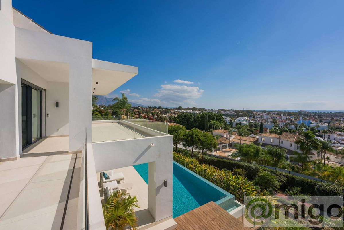 Venta de villa en El Paraiso