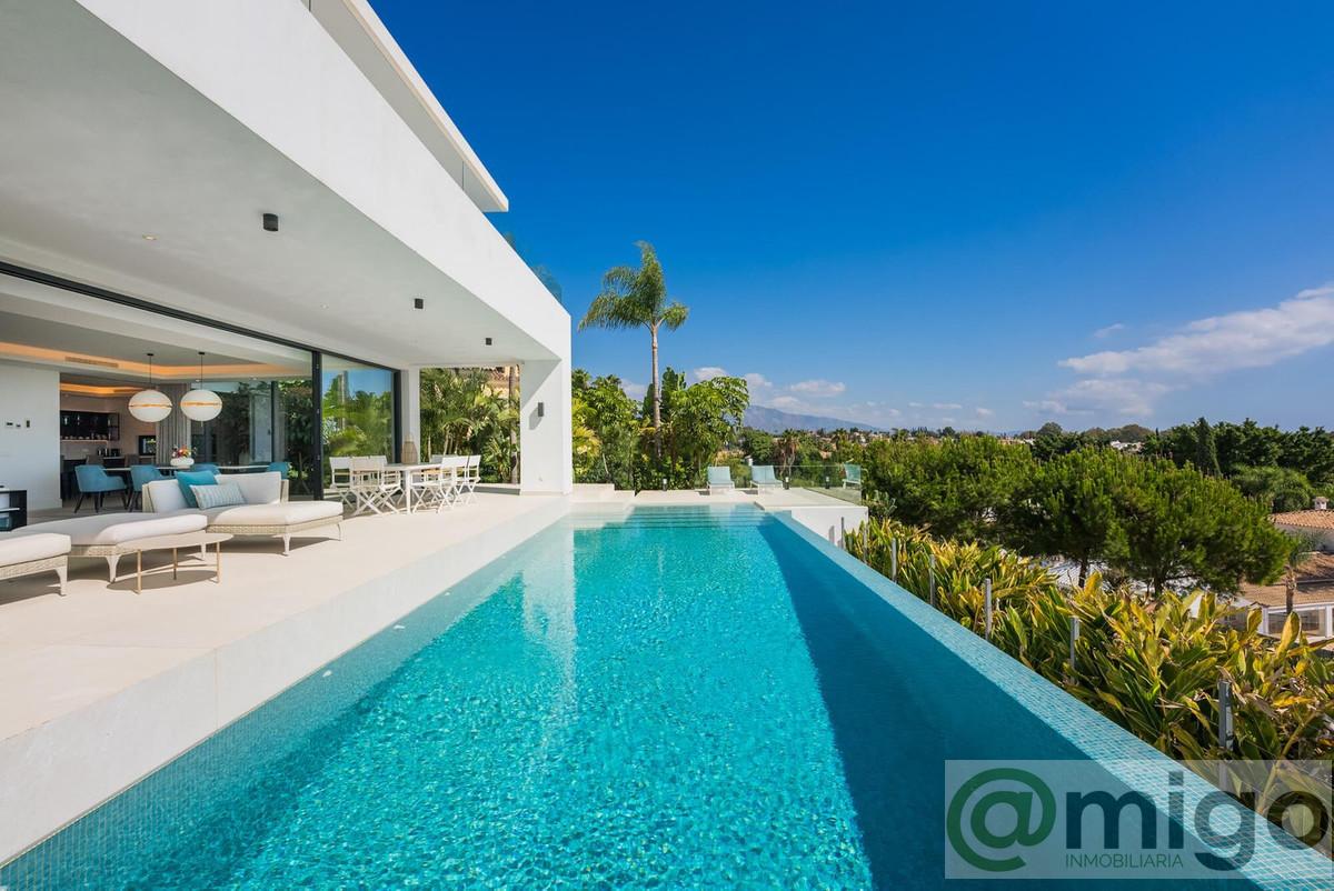 Venta de villa en El Paraiso