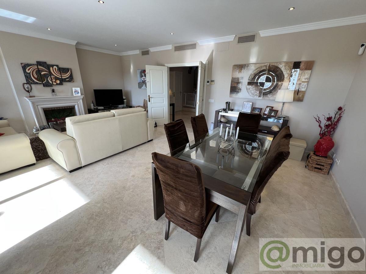 Venta de villa en El Paraiso