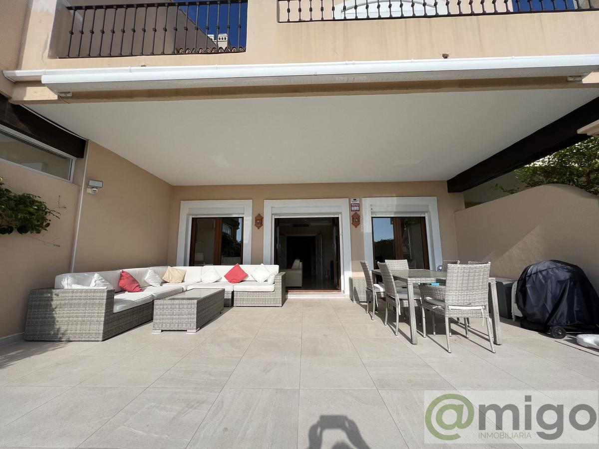 Venta de villa en El Paraiso