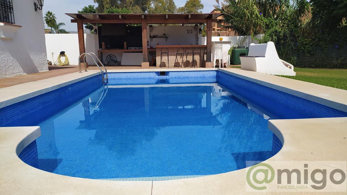 Venta de villa en Estepona
