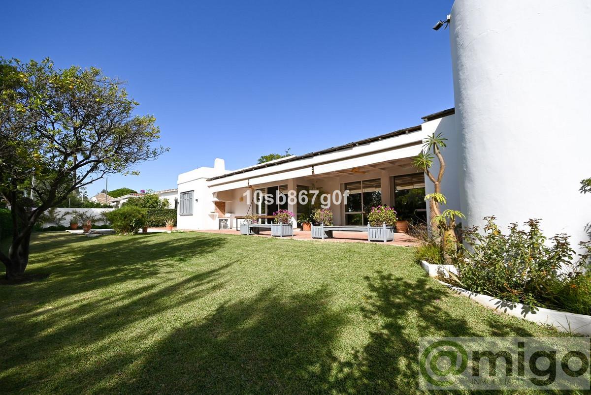 For sale of villa in Marbella