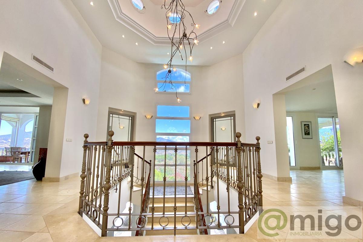 Venta de villa en La Cala de Mijas