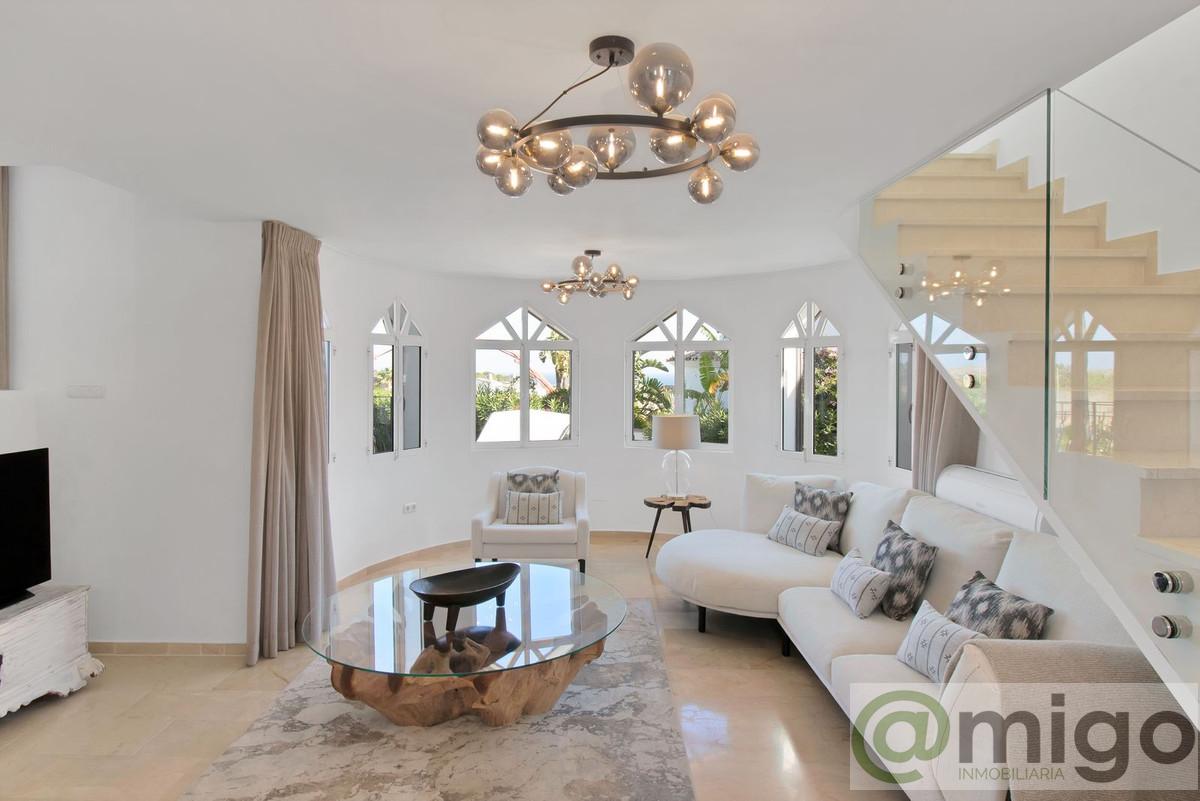 Venta de villa en Valle Romano