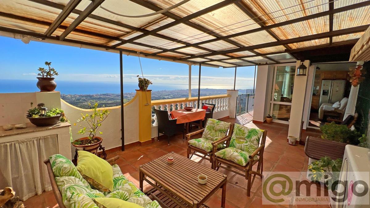 For sale of villa in Mijas