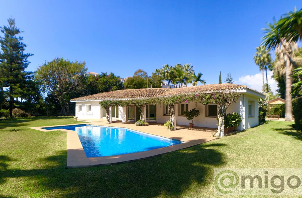 For sale of villa in Marbella