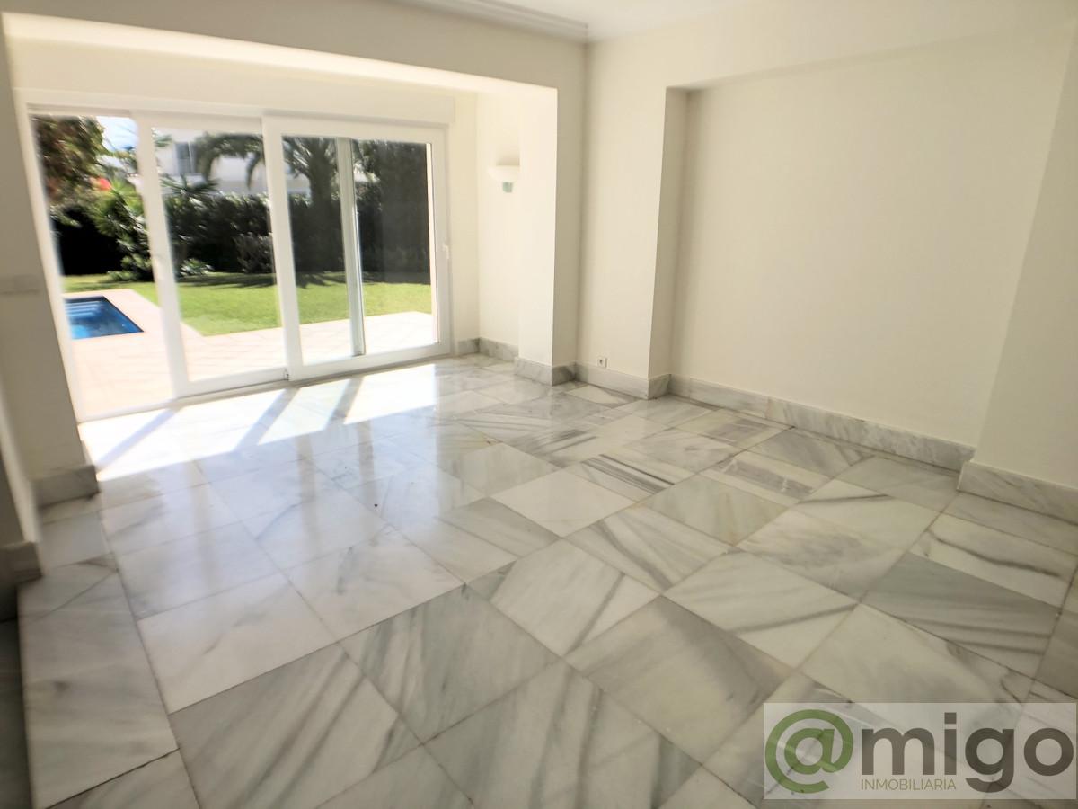 For sale of villa in Marbella