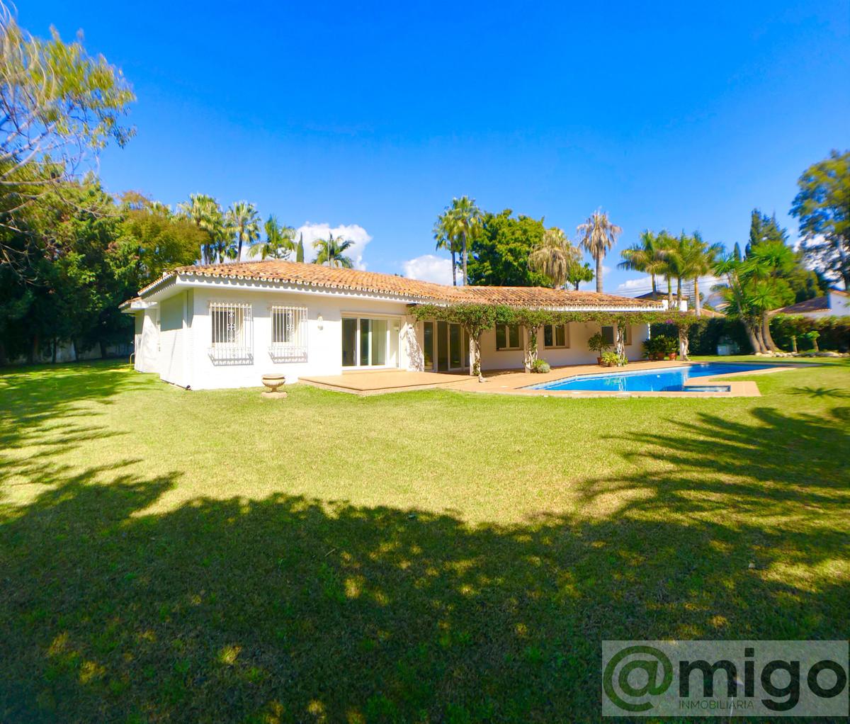 For sale of villa in Marbella
