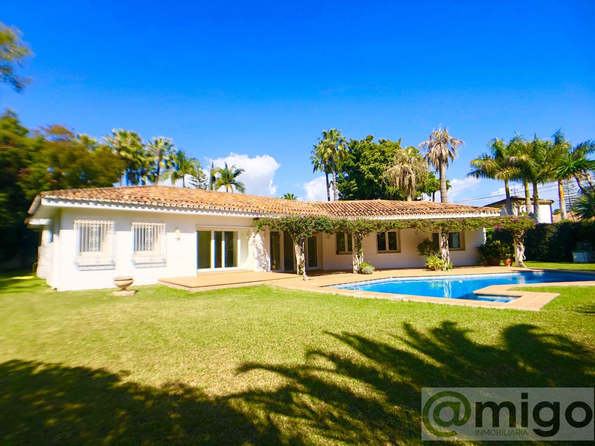 For sale of villa in Marbella