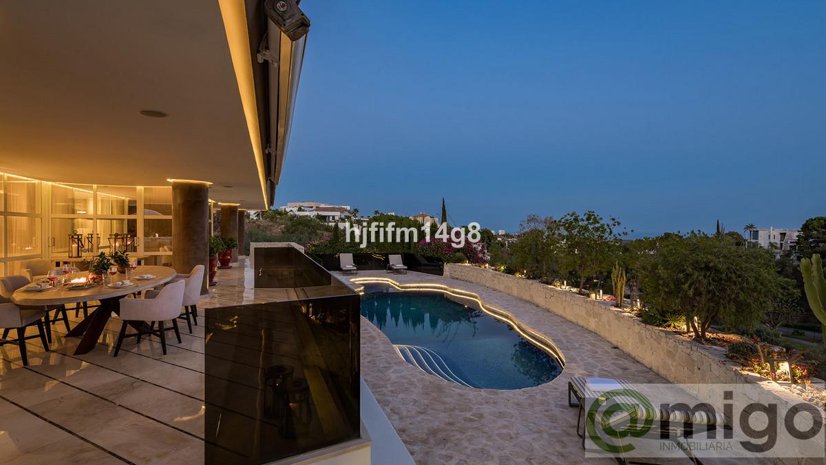 Продажа от

 Виллa на Marbella