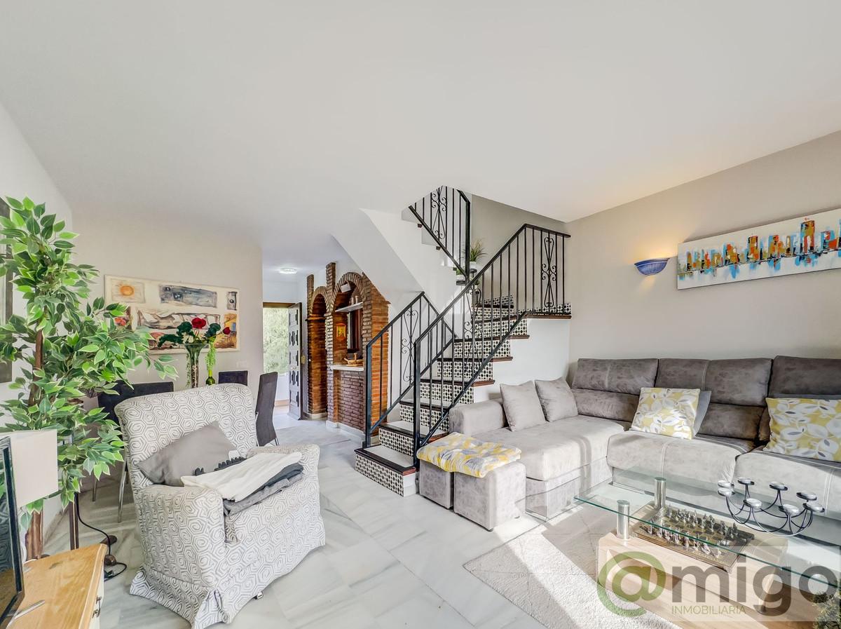 For sale of apartment in Calahonda