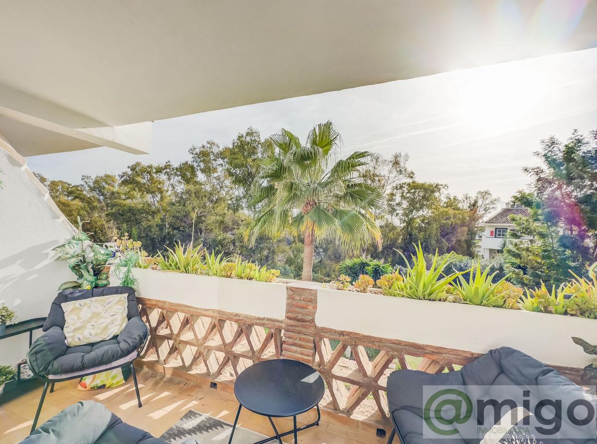 For sale of apartment in Calahonda