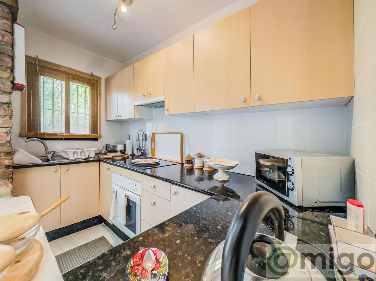 For sale of apartment in Calahonda