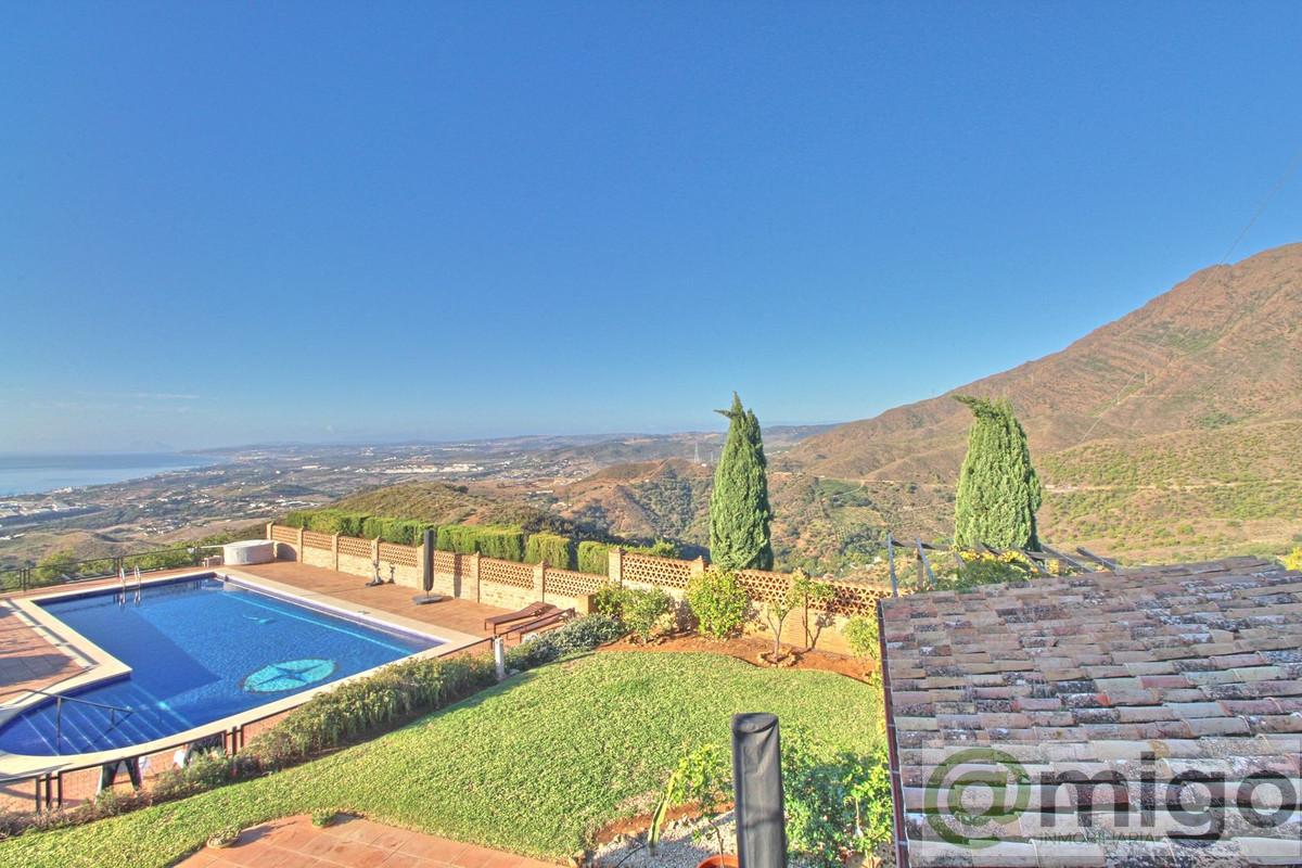 Venta de villa en Estepona