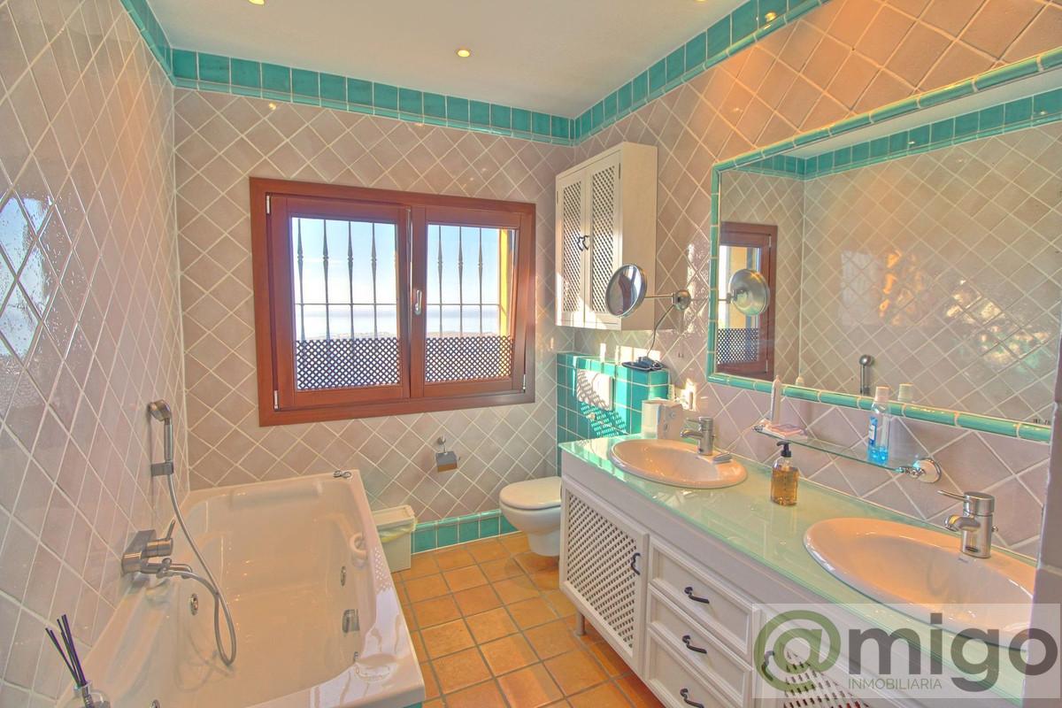 Venta de villa en Estepona