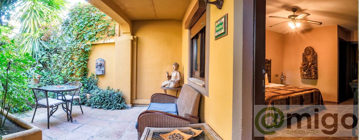 For sale of commercial in Estepona