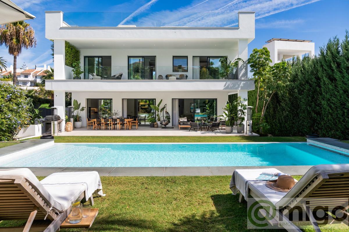 For sale of villa in Marbella