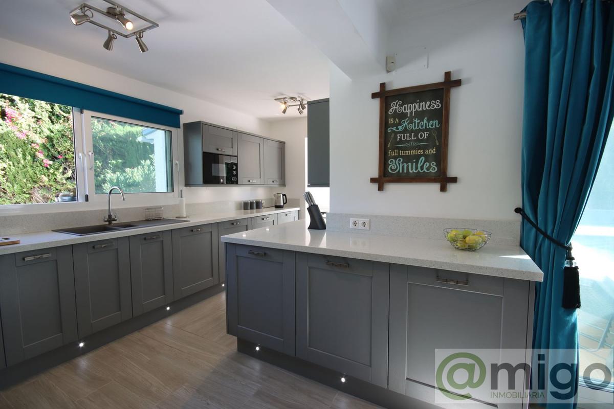 Venta de villa en Calahonda