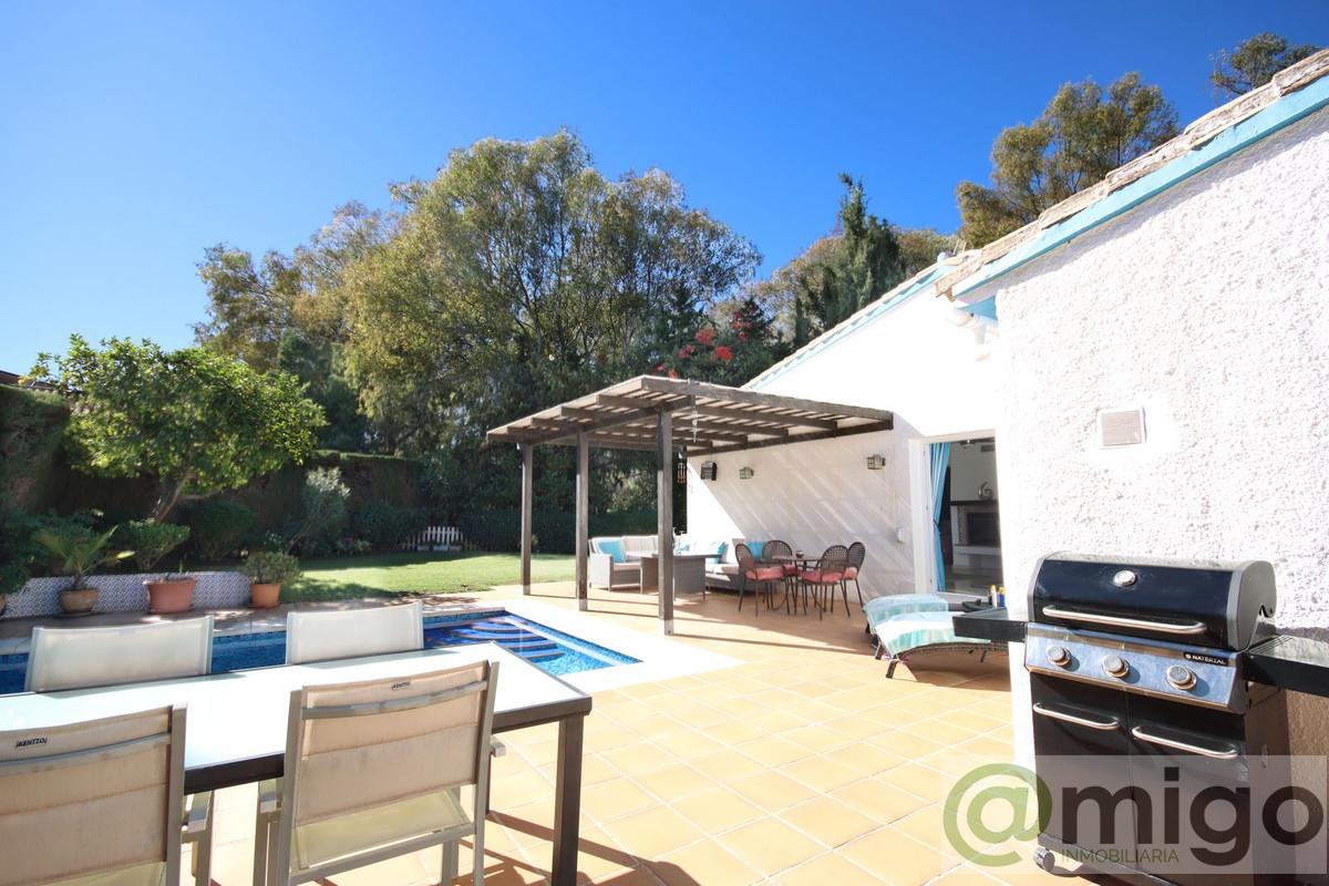 Venta de villa en Calahonda