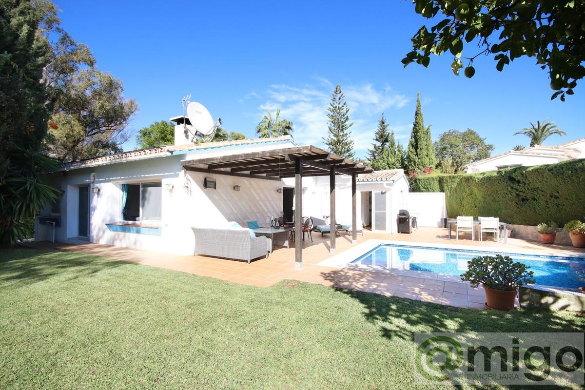 Venta de villa en Calahonda