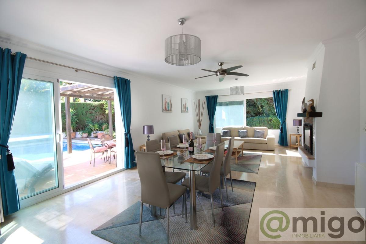 Venta de villa en Calahonda