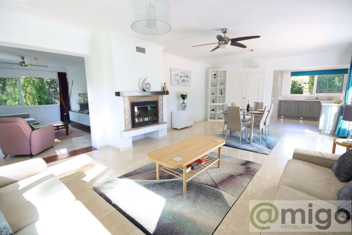 Venta de villa en Calahonda