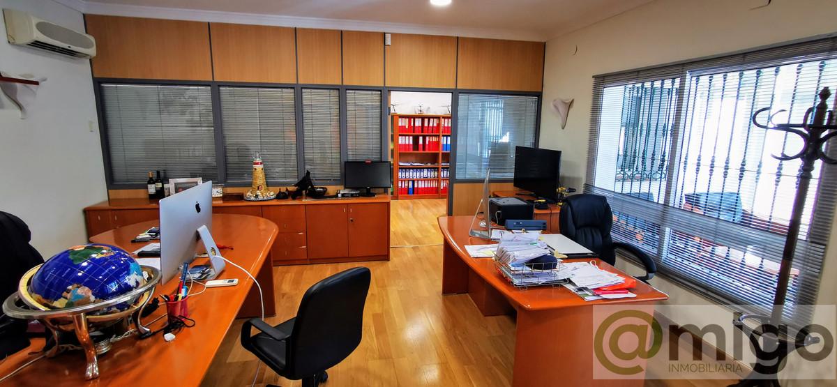 For sale of commercial in Marbella