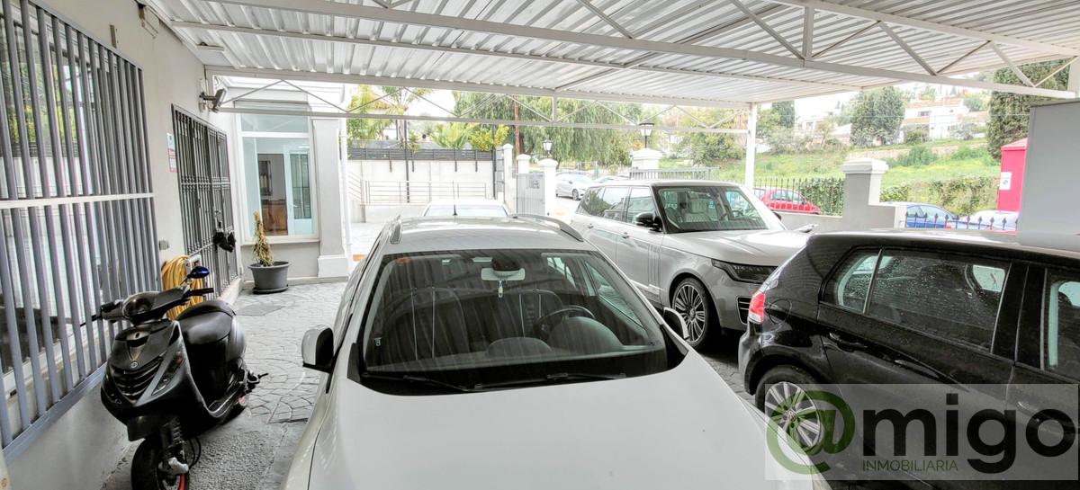 For sale of commercial in Marbella