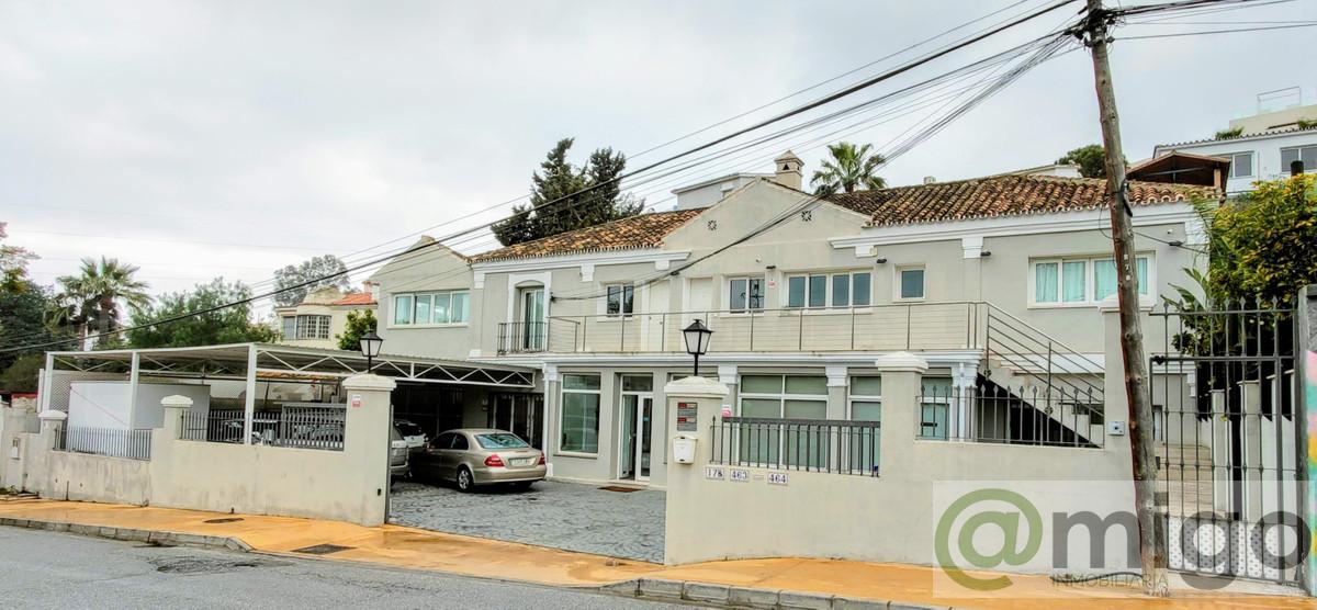 For sale of commercial in Marbella