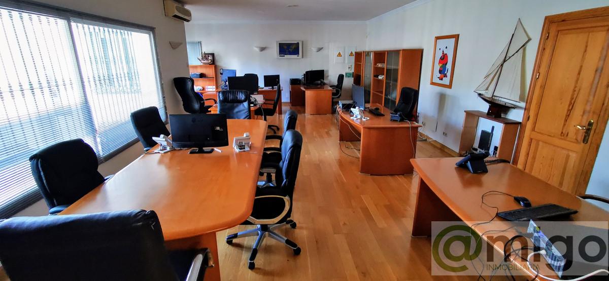 For sale of commercial in Marbella