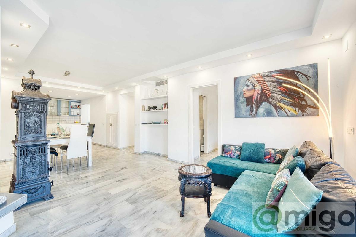 For sale of penthouse in Marbella