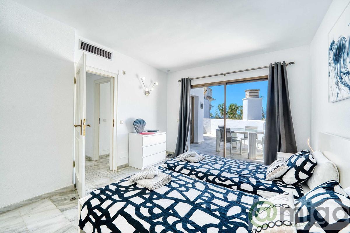 For sale of penthouse in Marbella