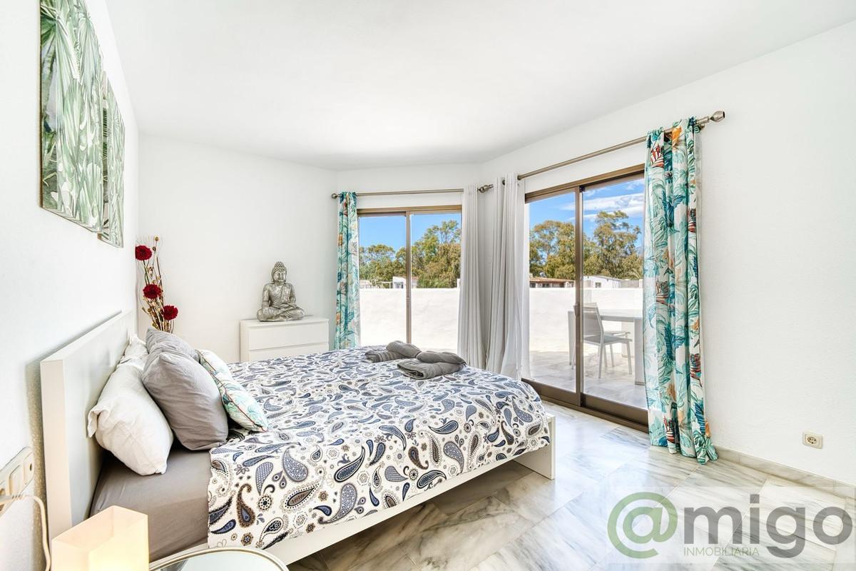 For sale of penthouse in Marbella