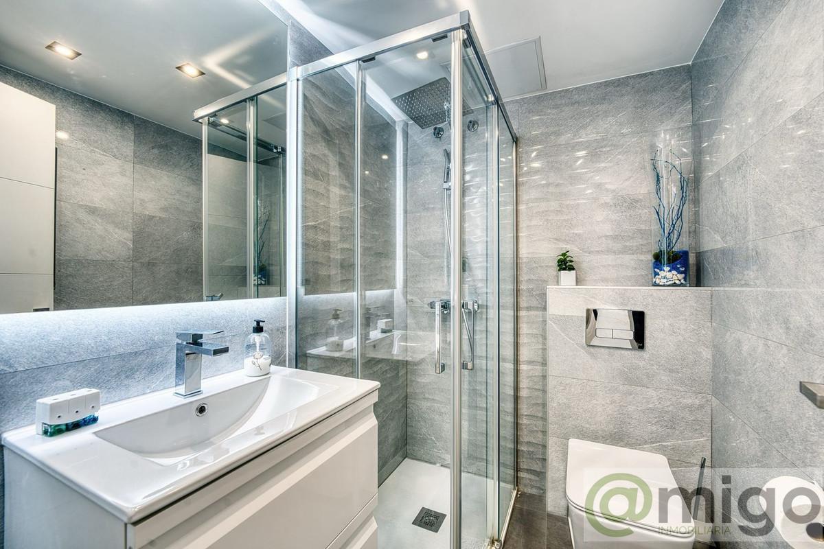 For sale of penthouse in Marbella