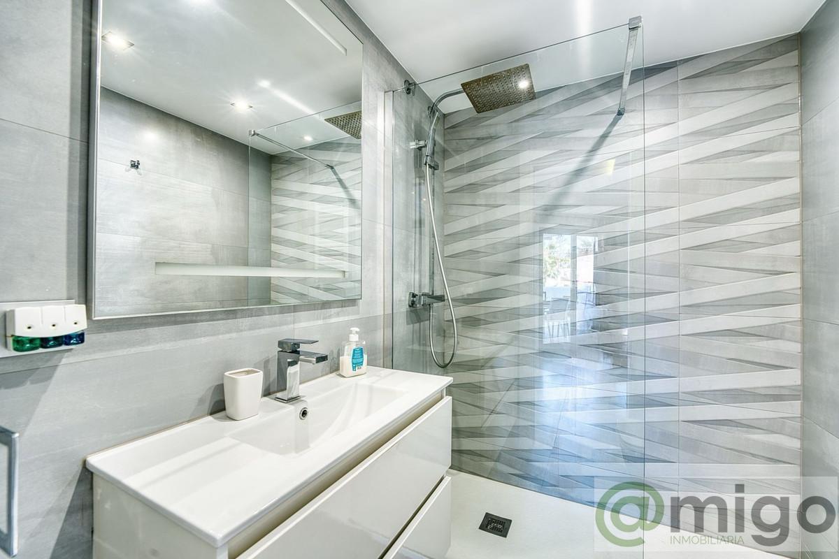 For sale of penthouse in Marbella