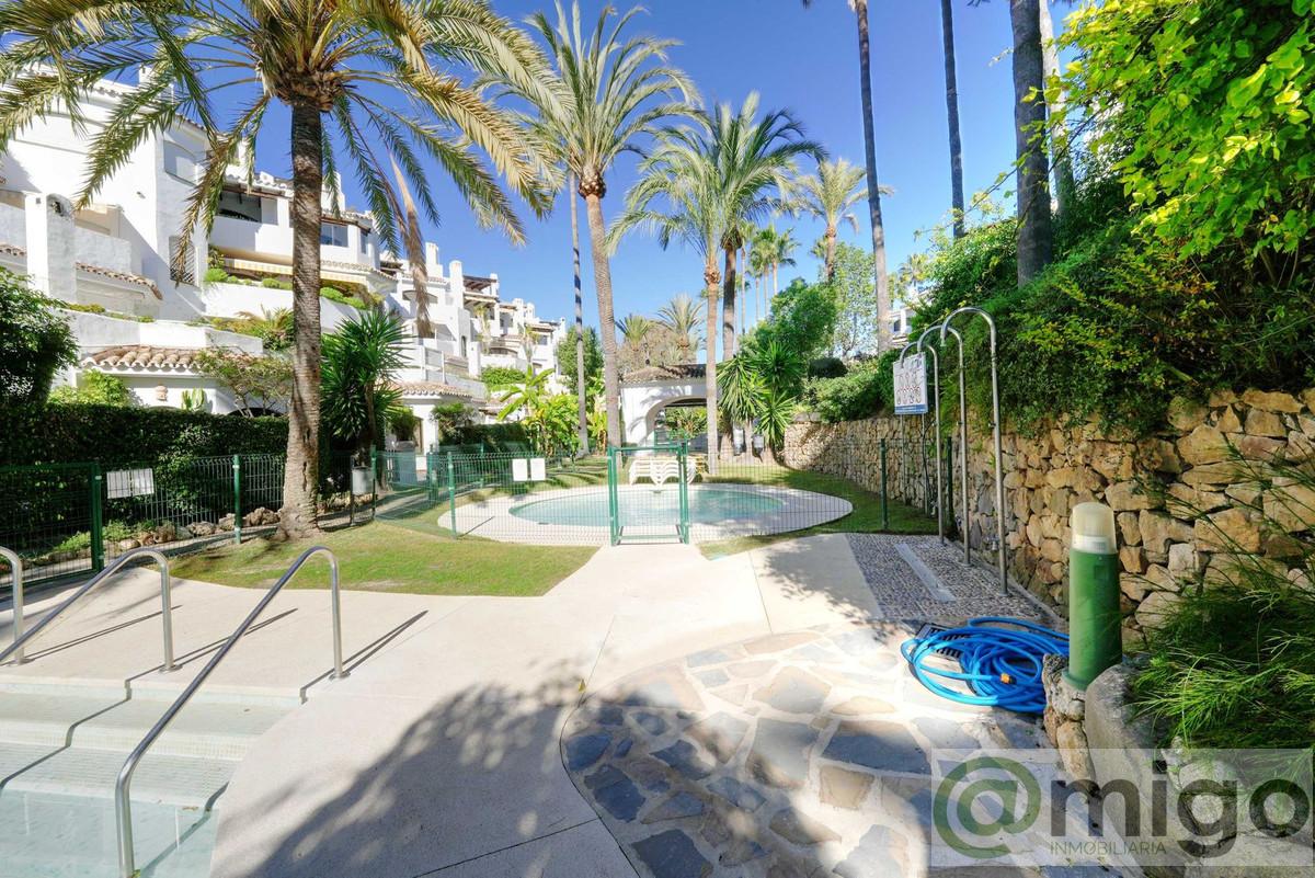For sale of penthouse in Marbella