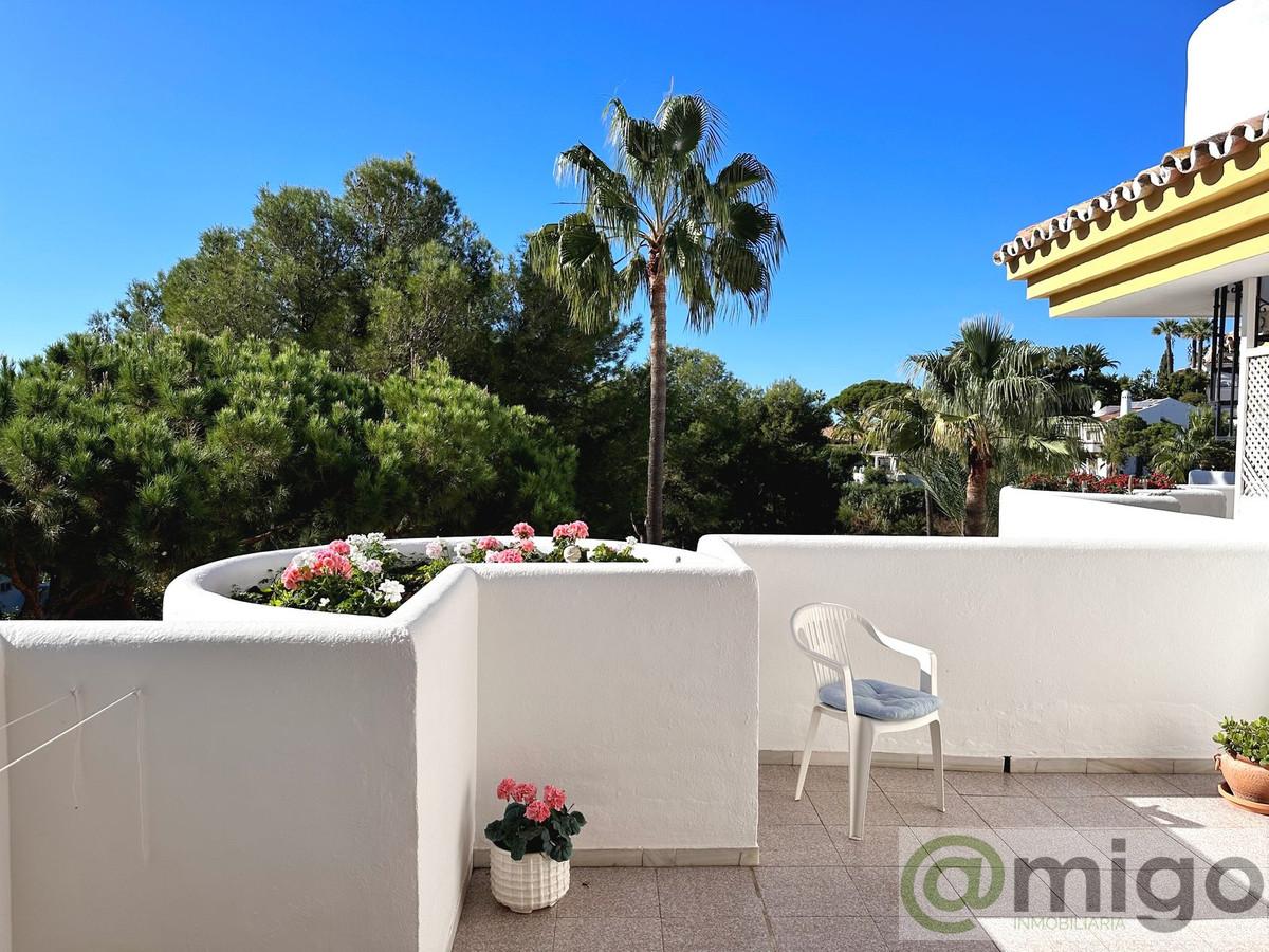 For sale of penthouse in Calahonda